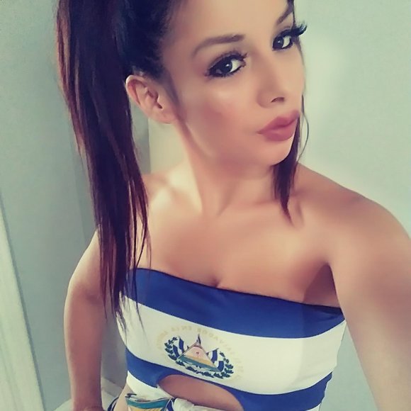 Meet your Posher, Merissa - Picture 3 of 4